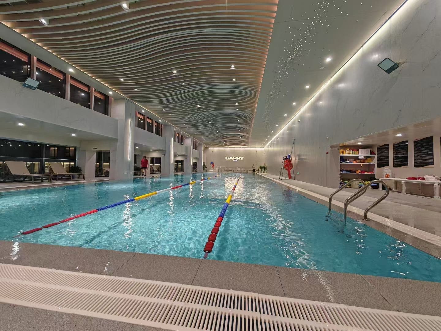 宜昌市加查热果健身活动中心室内泳池