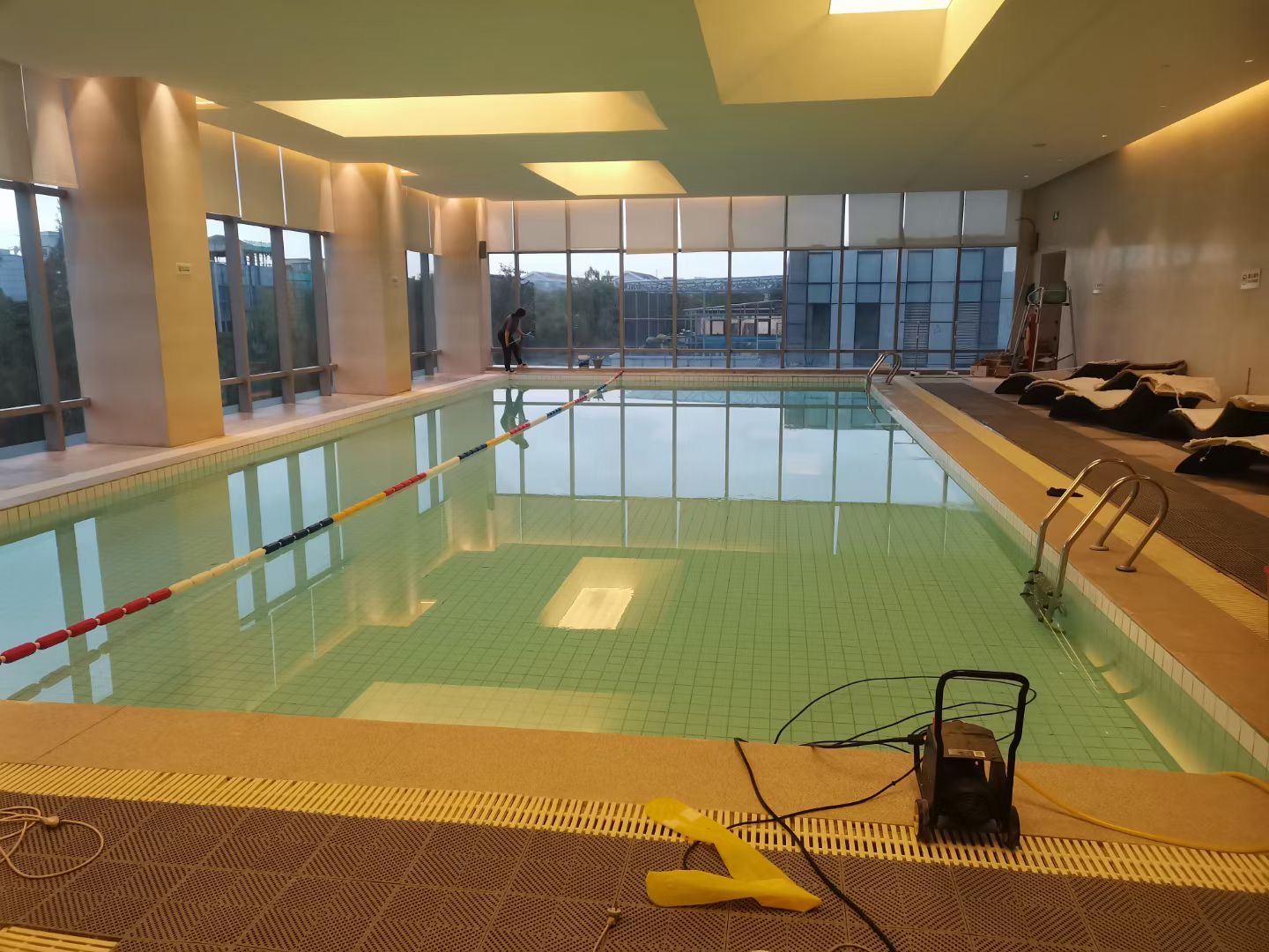 阜阳利辛春风雅园室内泳池